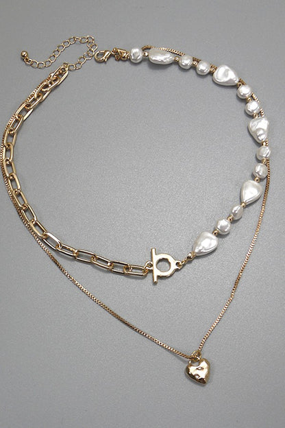 Pearl toggle necklace